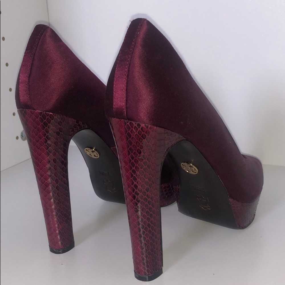 Tory Burch Satin Snakeskin Peep Toe Platform Heels Gem